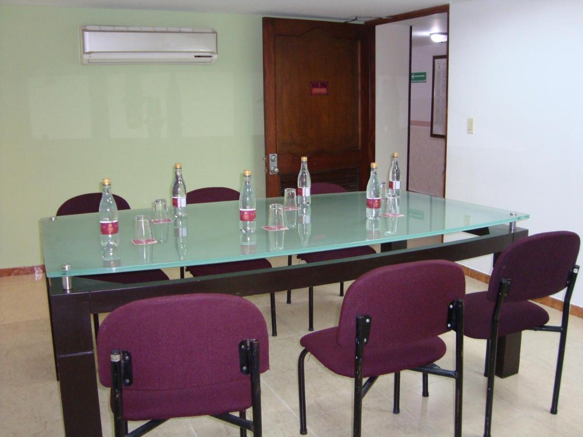 Hotel Plaza Versalles Кали Екстериор снимка